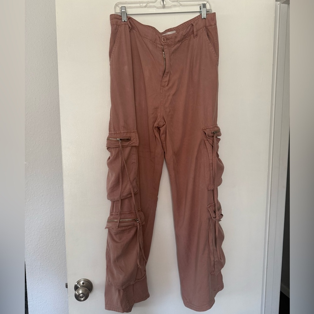 Risen Jeans Rose gold cargo pants